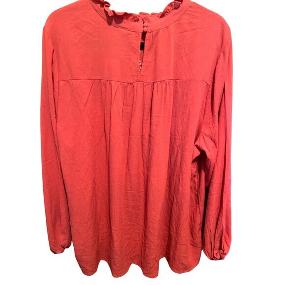 Torrid Women's Embroidered Red Long Sleeve Blouse‎ Size 1 Rayon - Picture 3 of 7